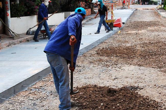 Alcalde recorrió obras de pavimentación realizadas en su gobierno