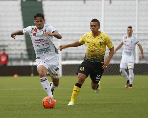 Alianza Petrolera goleó 4 por 1 al Once Caldas y queda con 23 puntos