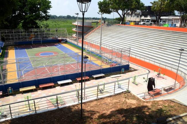 Alcaldía remodeló polideportiva Blanca Durán de Padilla en El Recreo