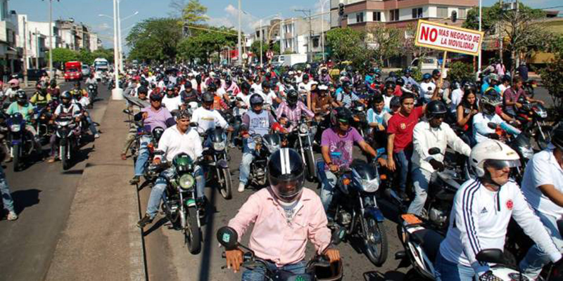 Atención motociclistas: en los próximos meses tendrán que cambiar los cascos