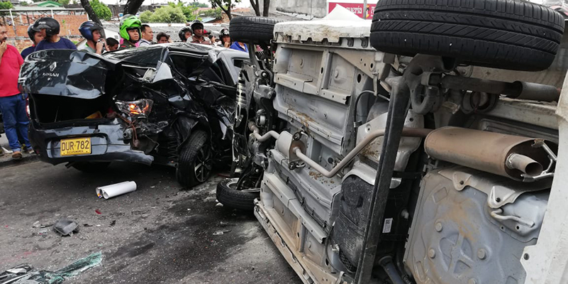 Accidente de tránsito en el "UNO" deja 10 personas heridas