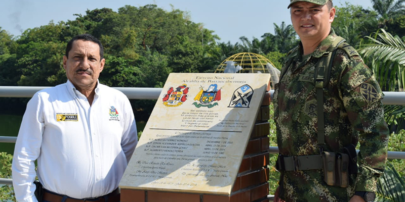 Alcaldía de Barrancabermeja descubre placa al Ejército por sus 200 años