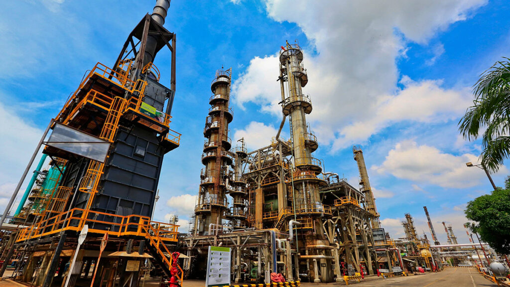 Informe revela desastre ecológico por malos manejos ambientales en Refinería de B/bermeja Informe revela desastre ecológico por malos manejos ambientales en Refinería de B/bermeja