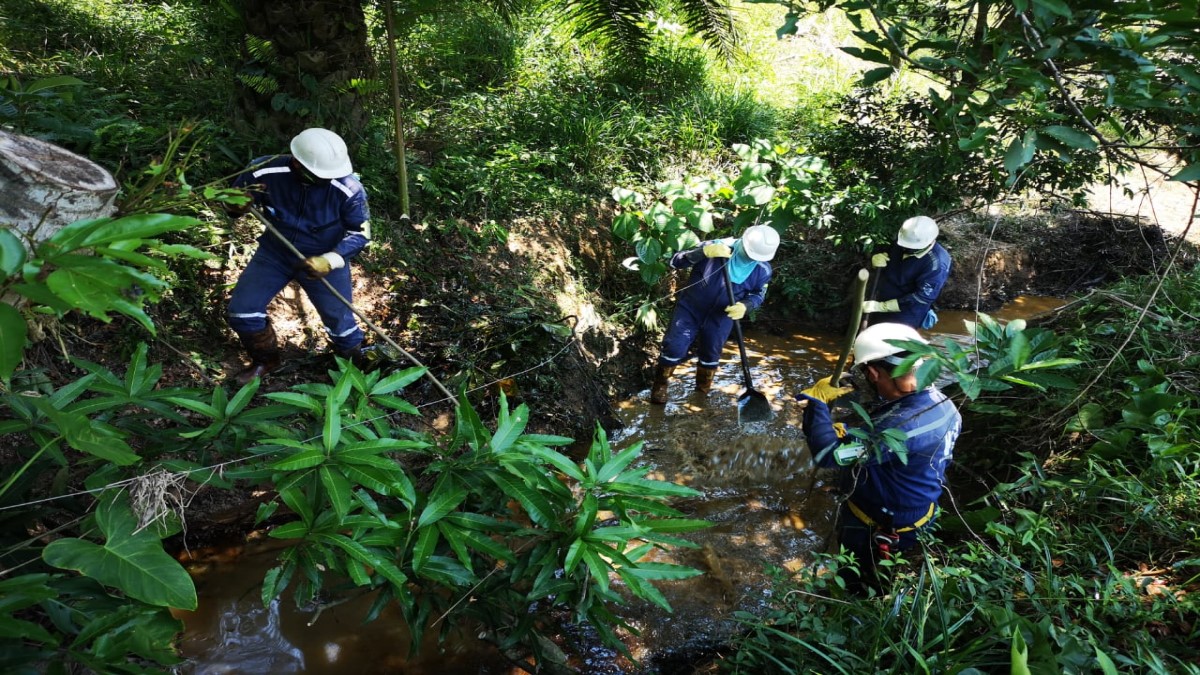 Ecopetrol explica cómo avanza limpieza de quebrada en Lizama