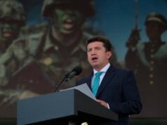 Polémica por declaraciones de Diego Molano sobre menores muertos en bombardeo Polémica por declaraciones de Diego Molano sobre menores muertos en bombardeo