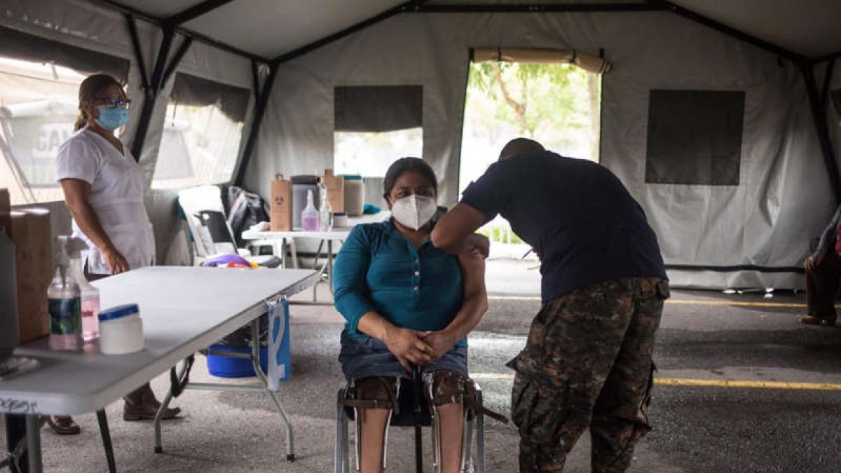 Estados Unidos se suma a la iniciativa para suspender patentes de vacunas contra Covid