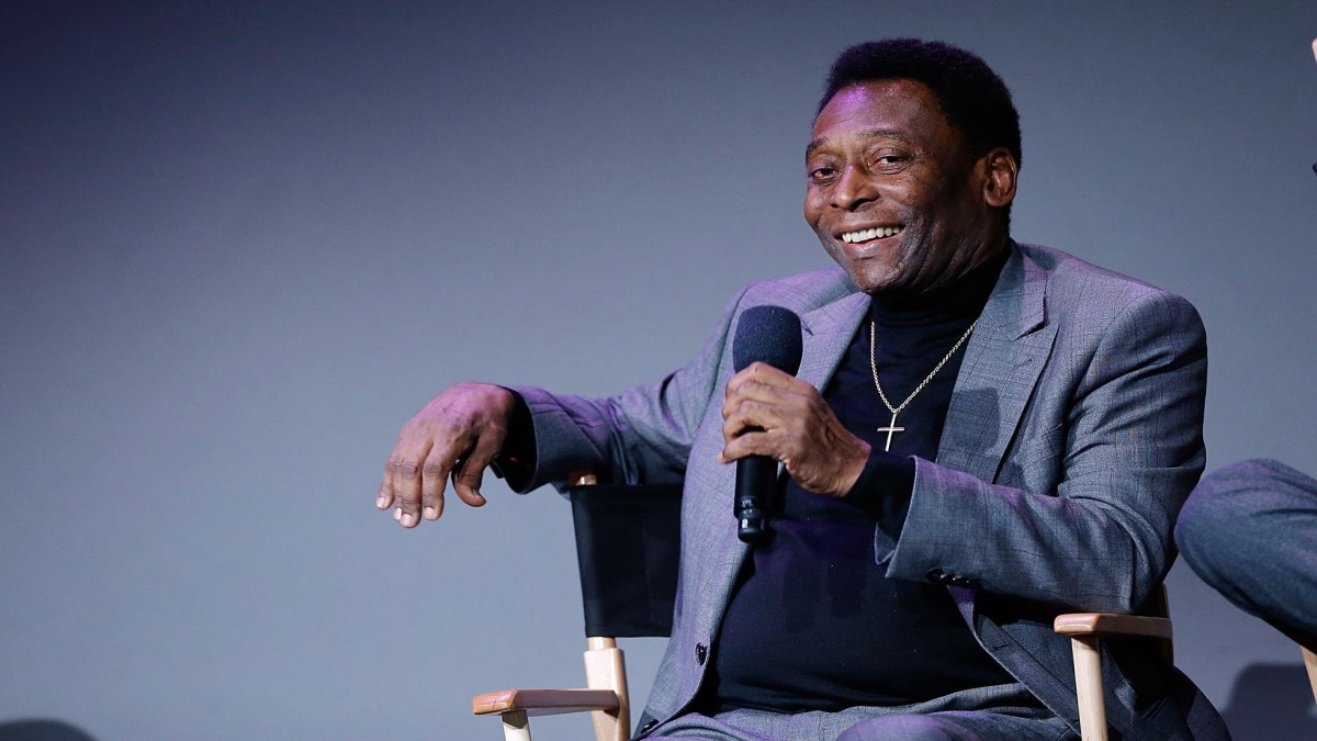 El Rey Pelé se recupera de enfermedad