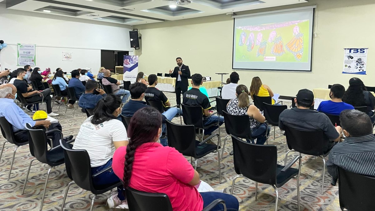 Empresarios y emprendedores participaron en la Clausura Empresarial CCB