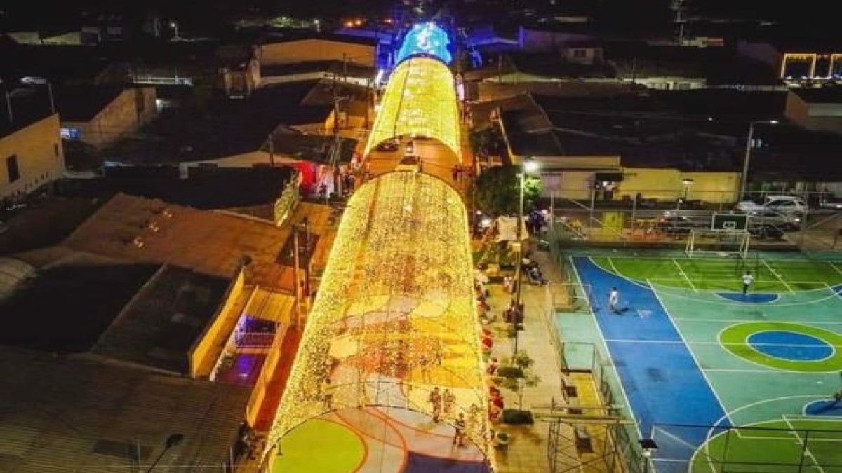 Así quedó el alumbrado navideño del barrio el castillo de B/bermeja